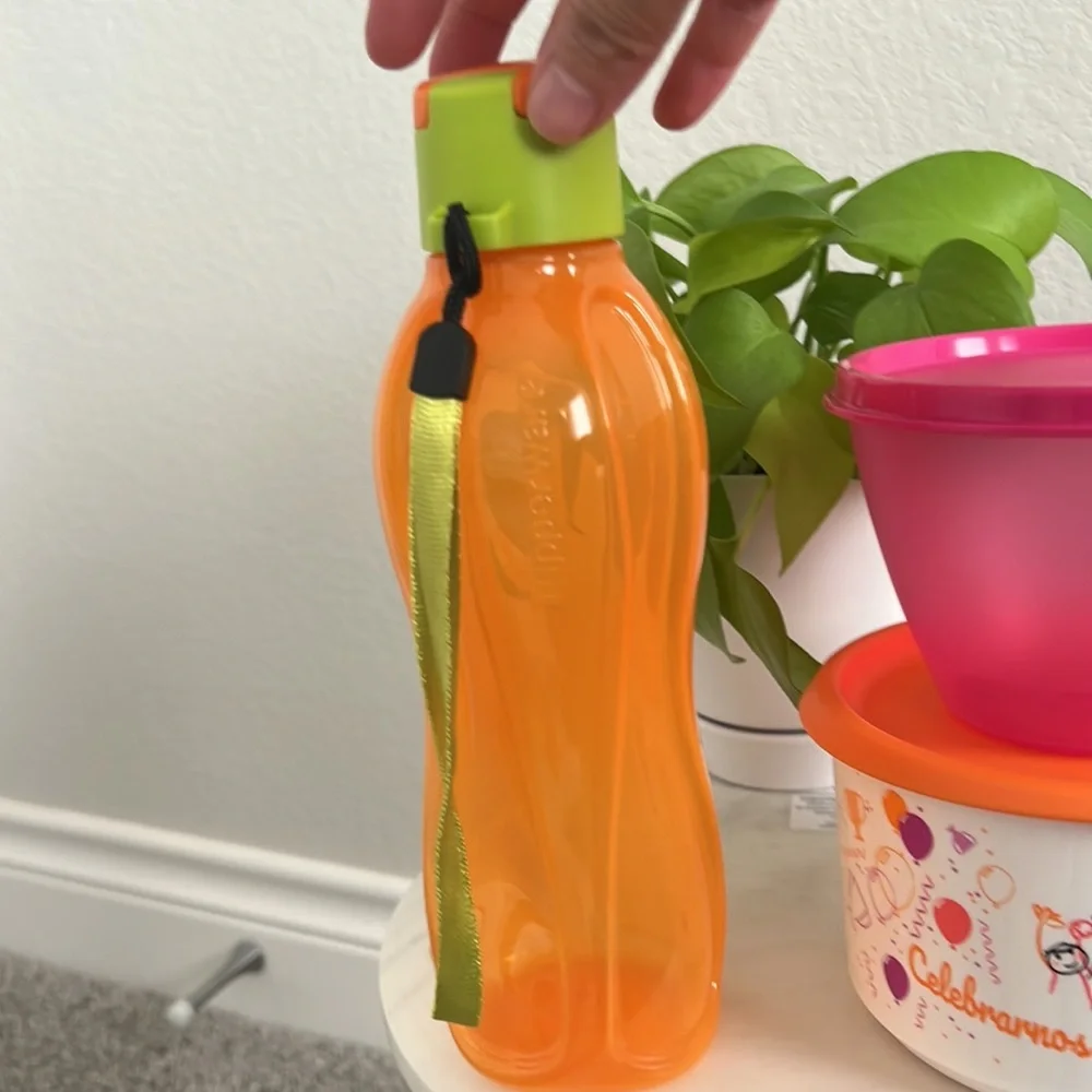 Tupperware Set - Picture 13 of 13